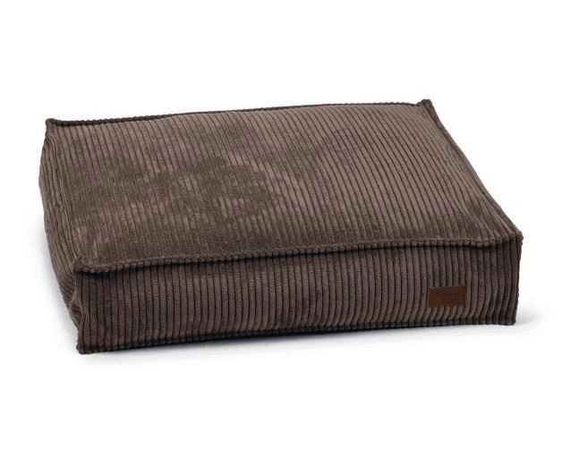 Designed By Lotte Ligkussen Ribbed Bruin 3 Designed By Lotte Ligkussen Ribbed Bruin